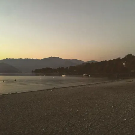 Casa di campagna Rural House On The Lake. *